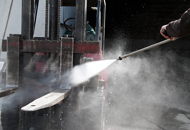 Best Playground Equipment Cleaning  in Carleton, MI